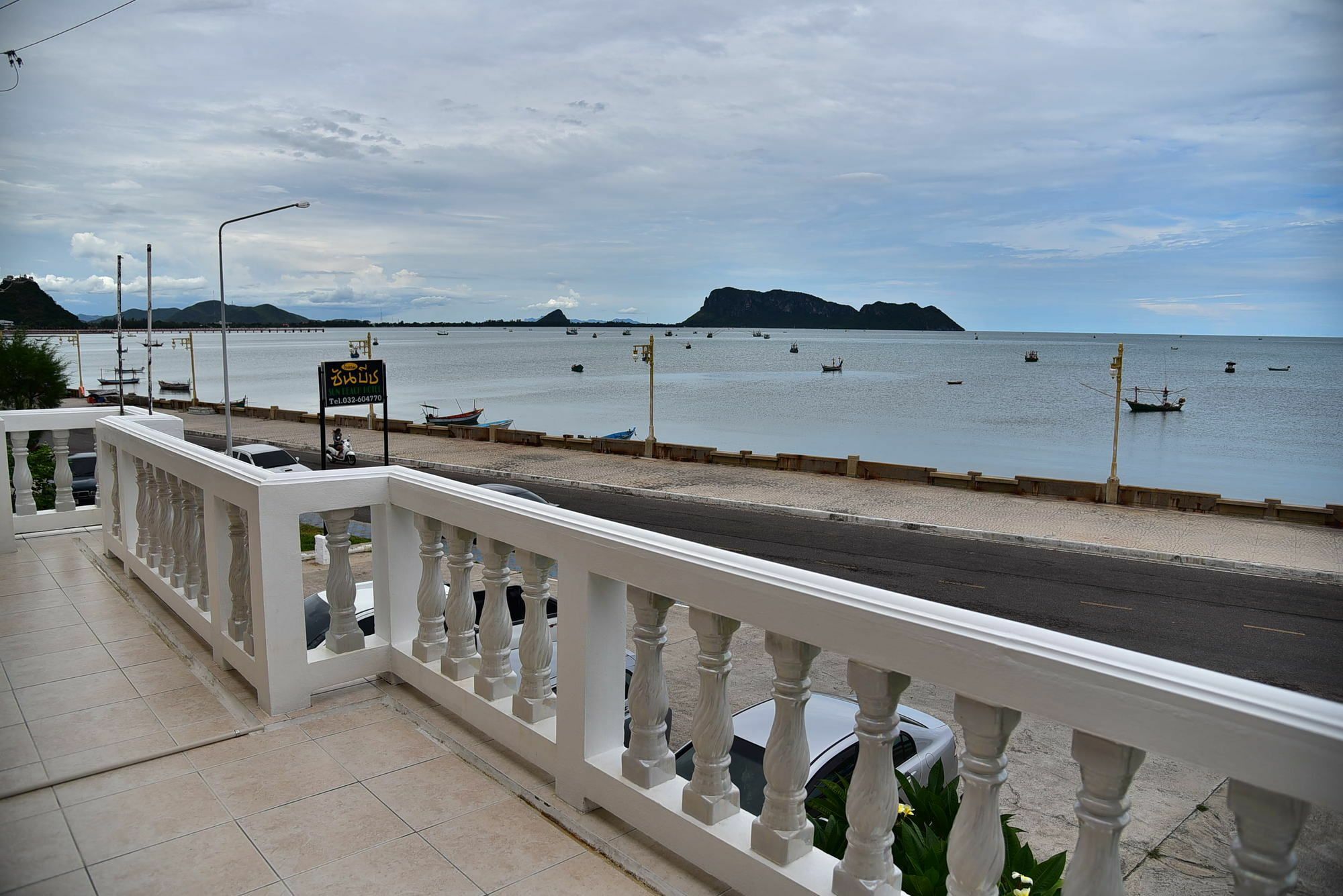 Sun Beach Guesthouse Prachuap Khiri Khan Extérieur photo